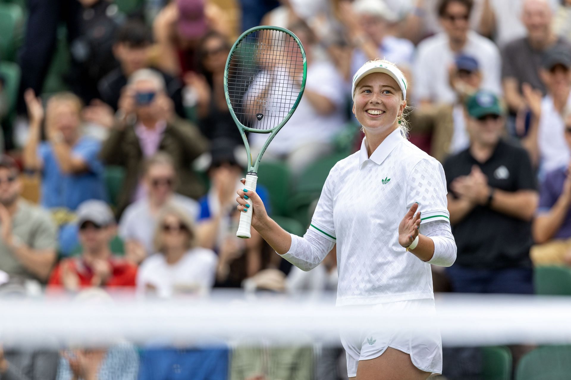 Clara Tauson beat former Wimbledon champ Elena Rybakina. (Source: Getty)